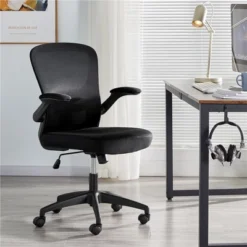 Yaheetech Ergonomic Adjustable Office Chair Mesh Chair With Flip-Up Armrests