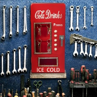 Design Toscano Retro 1950s Cold Drink Soda Pop Machine Key Cabinet